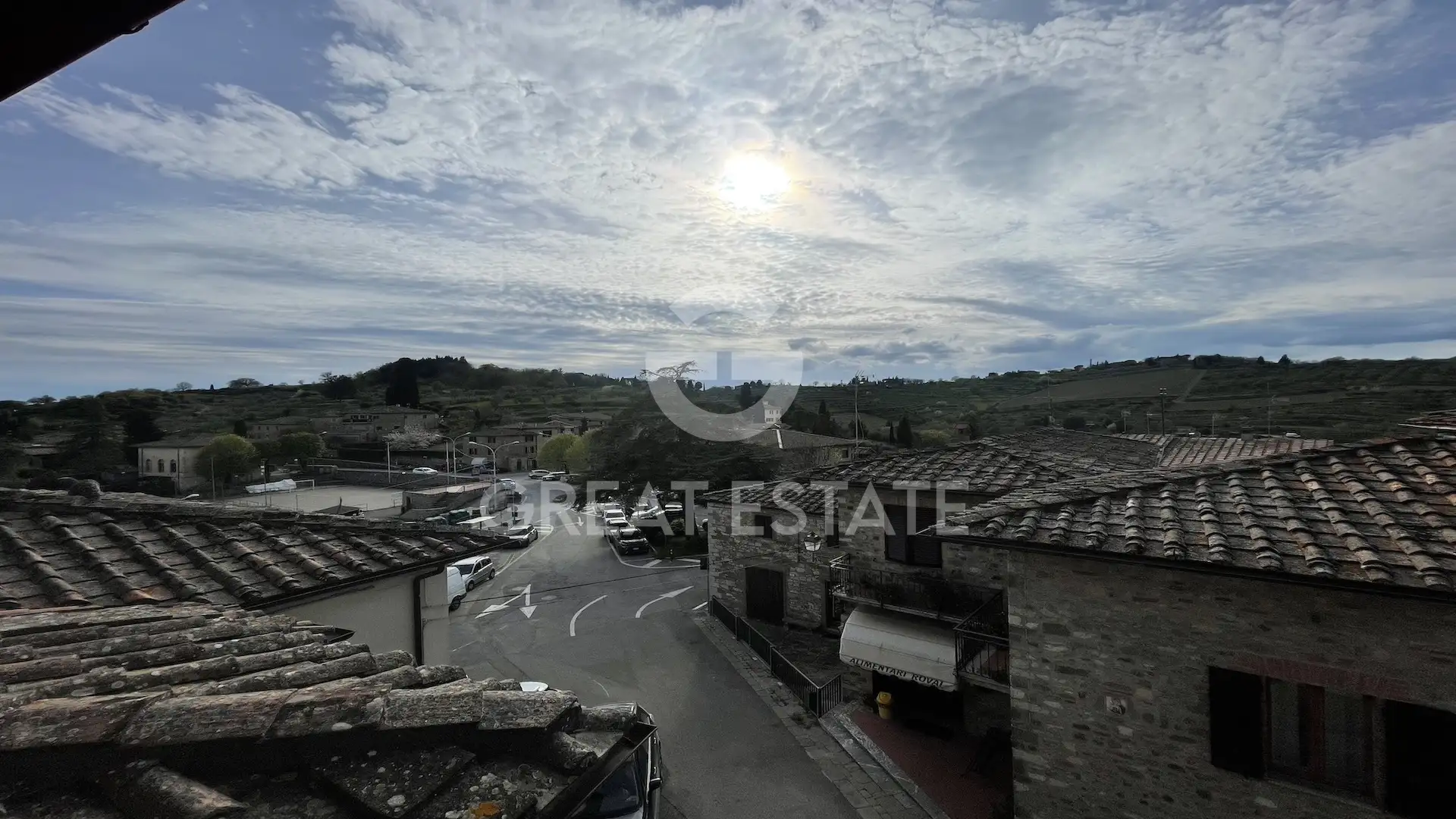 Flat 330m² in Italy, Siena. Priced at 420000€ rent photo-15