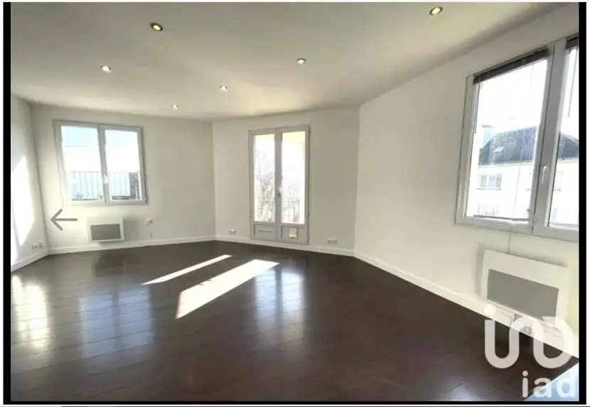 Flat 53m² in France, Loire. Priced at 165000€ rent photo-2