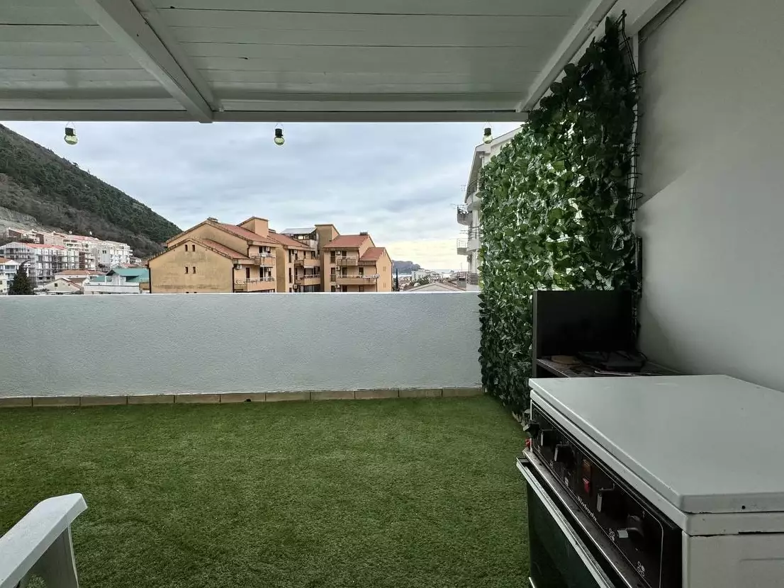 Flat 34m² in Montenegro, Budva. Priced at 120000€ rent photo-13