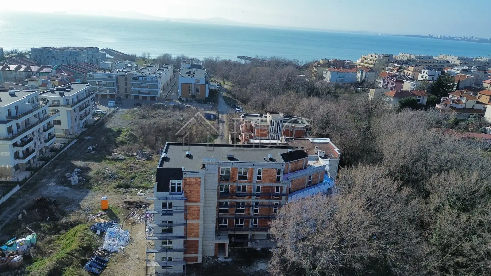 Flat 64m² in Bulgaria, Burgas. Priced at 77040€ rent photo-5