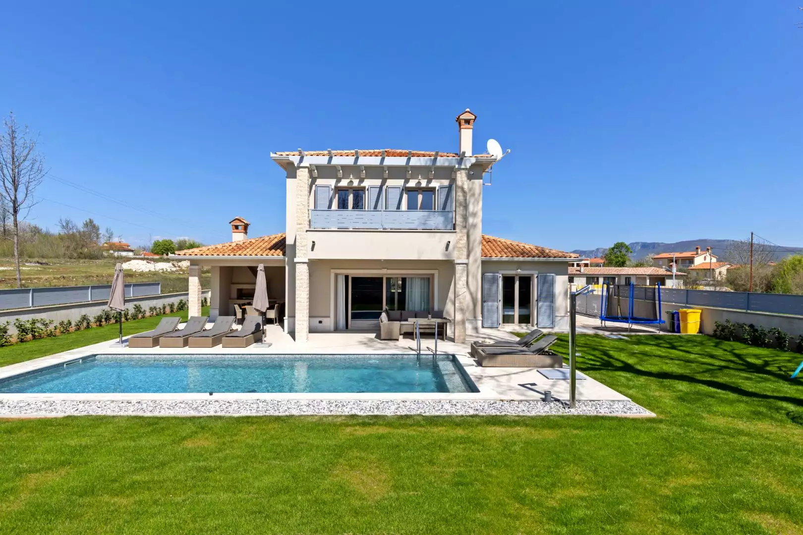 Villa 161m² in Croatia, Labin. Priced at 680000€ rent photo-2