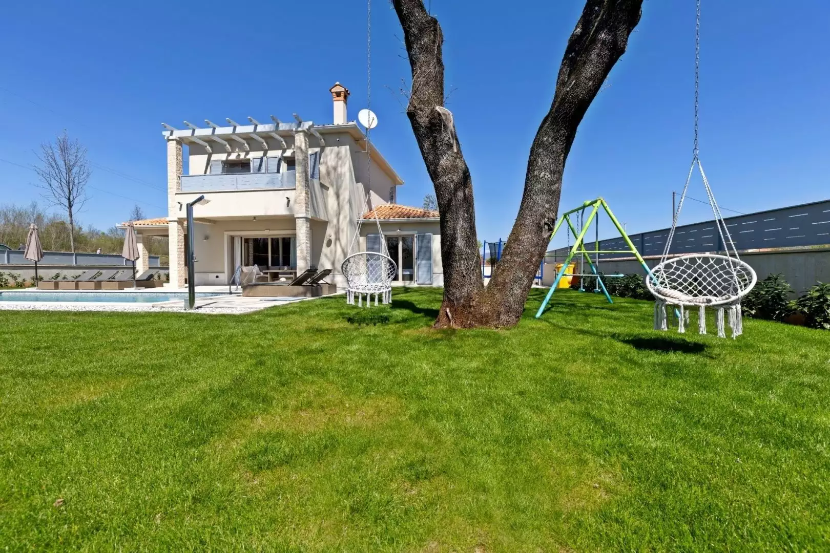 Villa 161m² in Croatia, Labin. Priced at 680000€ rent photo-3