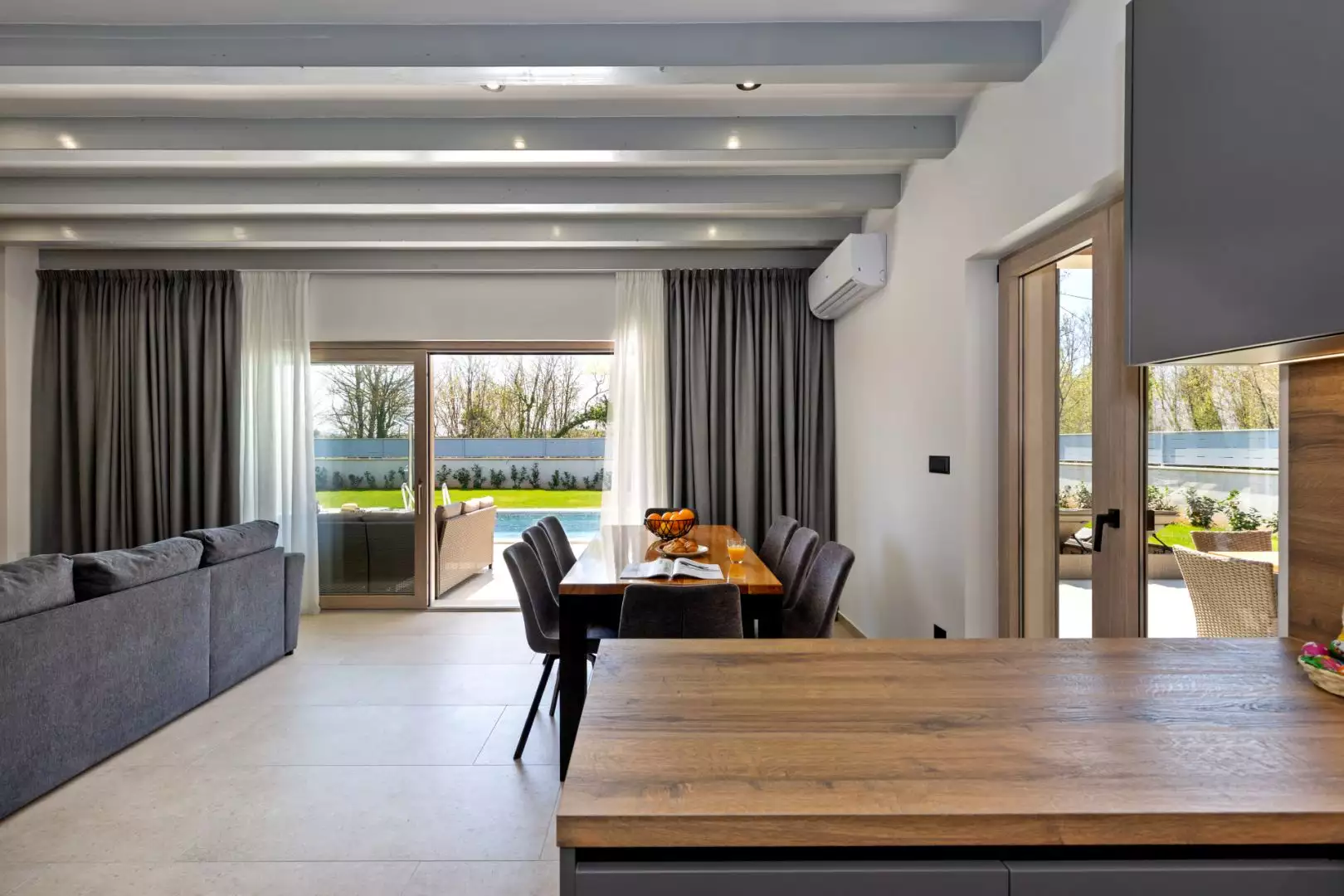 Villa 161m² in Croatia, Labin. Priced at 680000€ rent photo-25