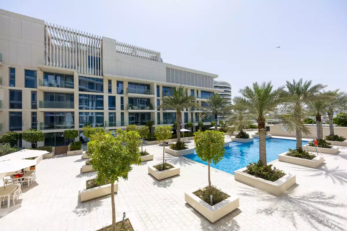 Flat 177m² in UAE, Abu Dhabi. Priced at 2504440€ rent photo-1
