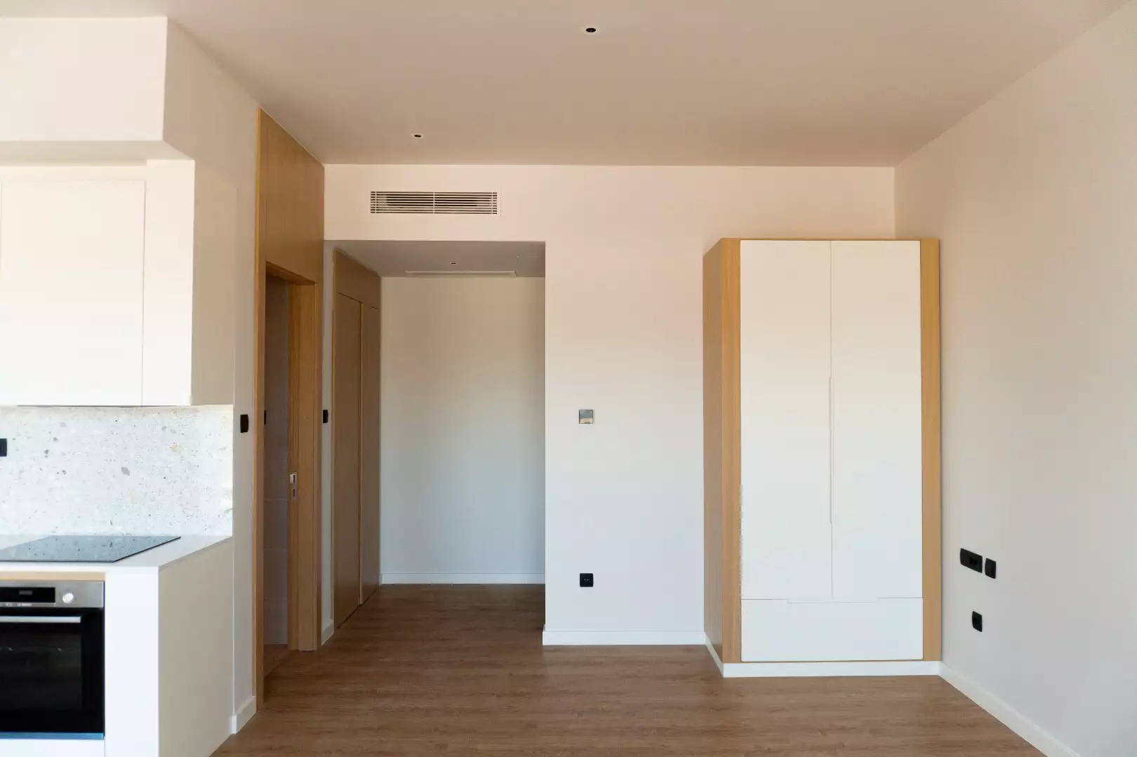 Flat 62m² in Montenegro, Tivat. Priced at 475000€ rent photo-8