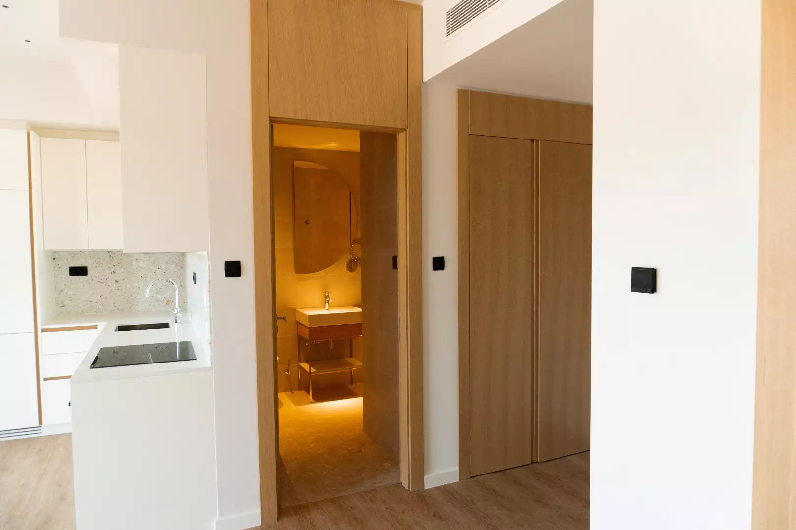 Flat 62m² in Montenegro, Tivat. Priced at 475000€ rent photo-11