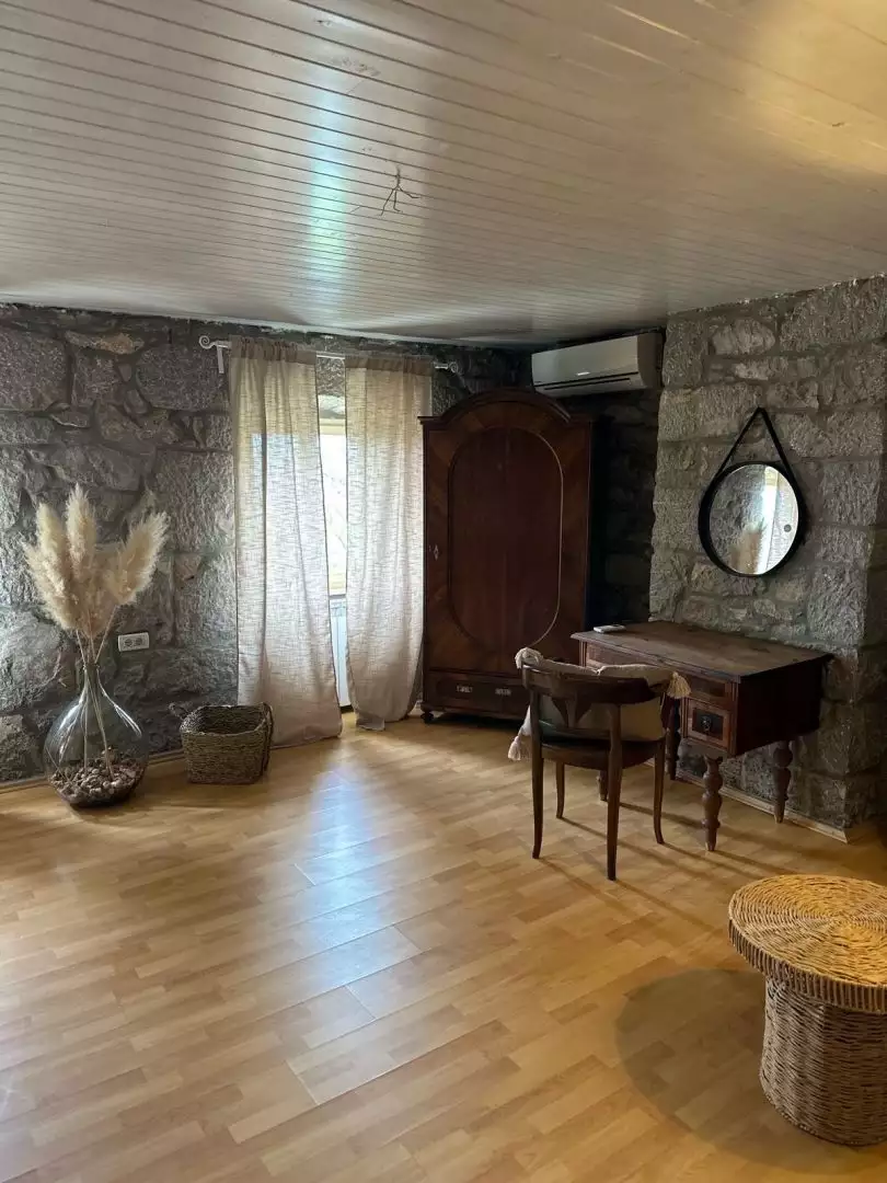 Villa 360m² in Croatia, Buzet. Priced at 560000€ rent photo-7