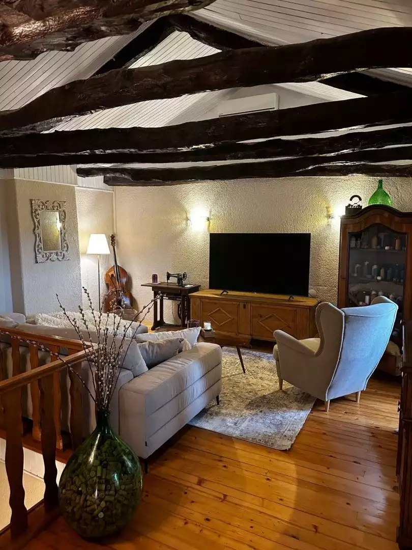 Villa 360m² in Croatia, Buzet. Priced at 560000€ rent photo-10