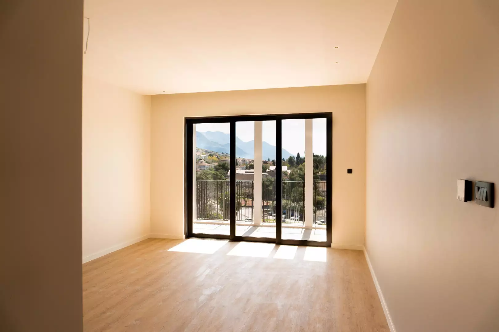 Flat 89m² in Montenegro, Tivat. Priced at 700000€ rent photo-4