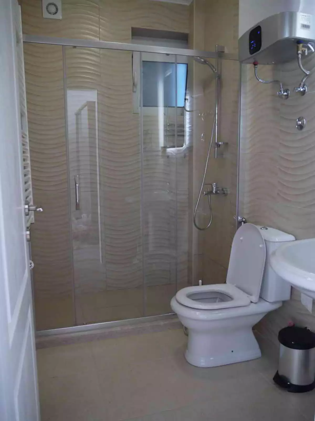 House 290m² in Montenegro, Dobra Voda. Priced at 425000€ rent photo-11