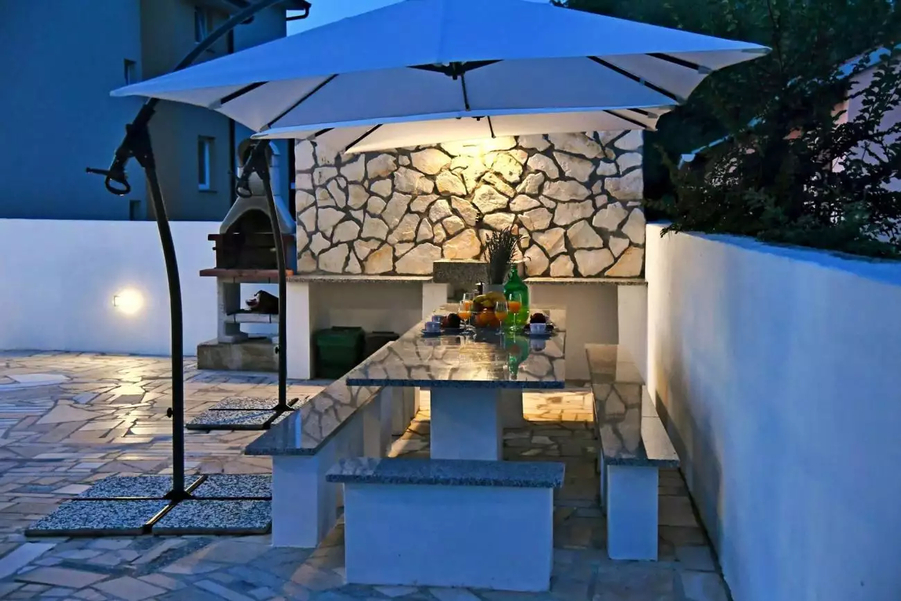 Hotels 456m² in Croatia, Malinska. Priced at 1200000€ rent photo-14