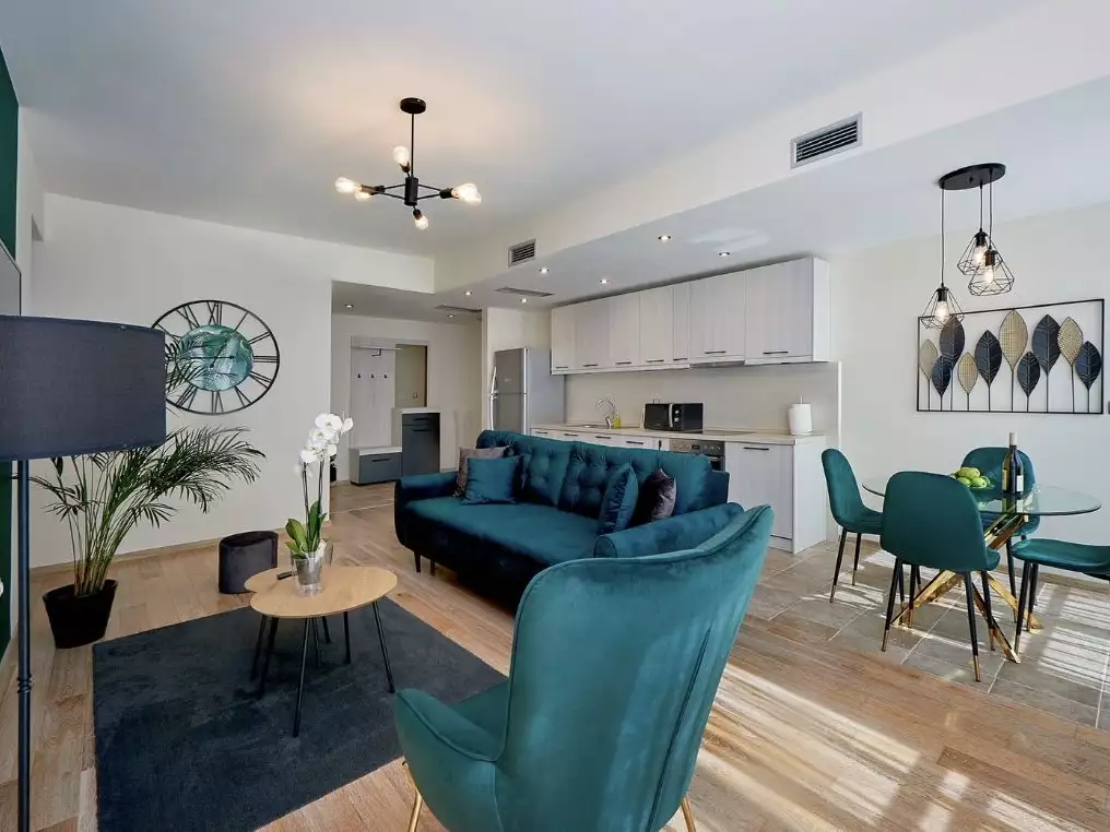 Flat 75m² in Montenegro, Dobrota. Priced at 245000€ rent photo-2