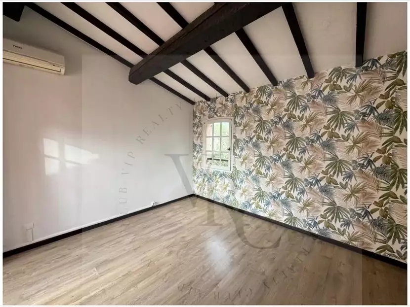 Duplex 70m² in France, Saint-Rafael. Priced at 295000€ rent photo-8