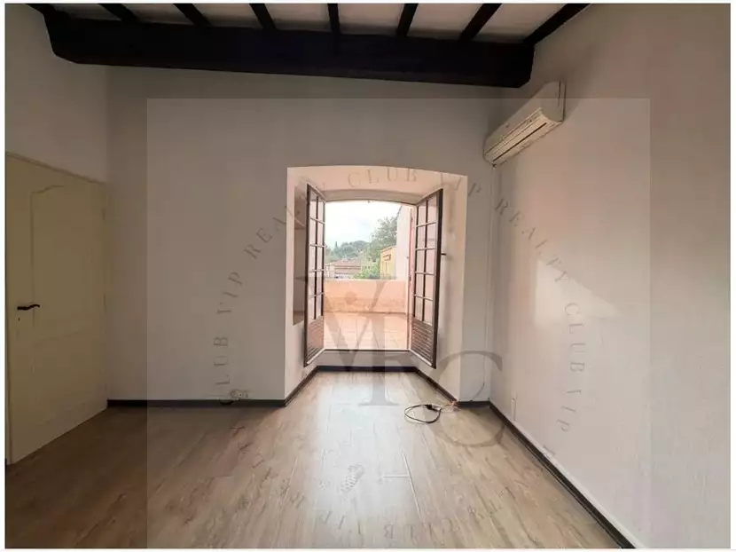 Duplex 70m² in France, Saint-Rafael. Priced at 295000€ rent photo-10