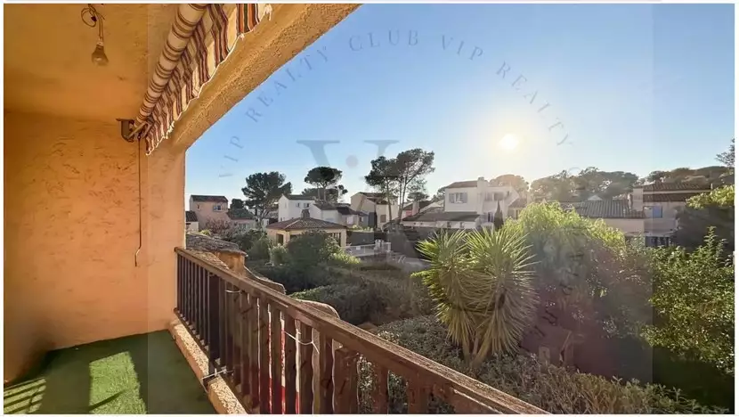 Duplex 70m² in France, Saint-Rafael. Priced at 295000€ rent photo-11
