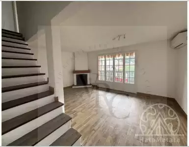 Buy in France for 295000€