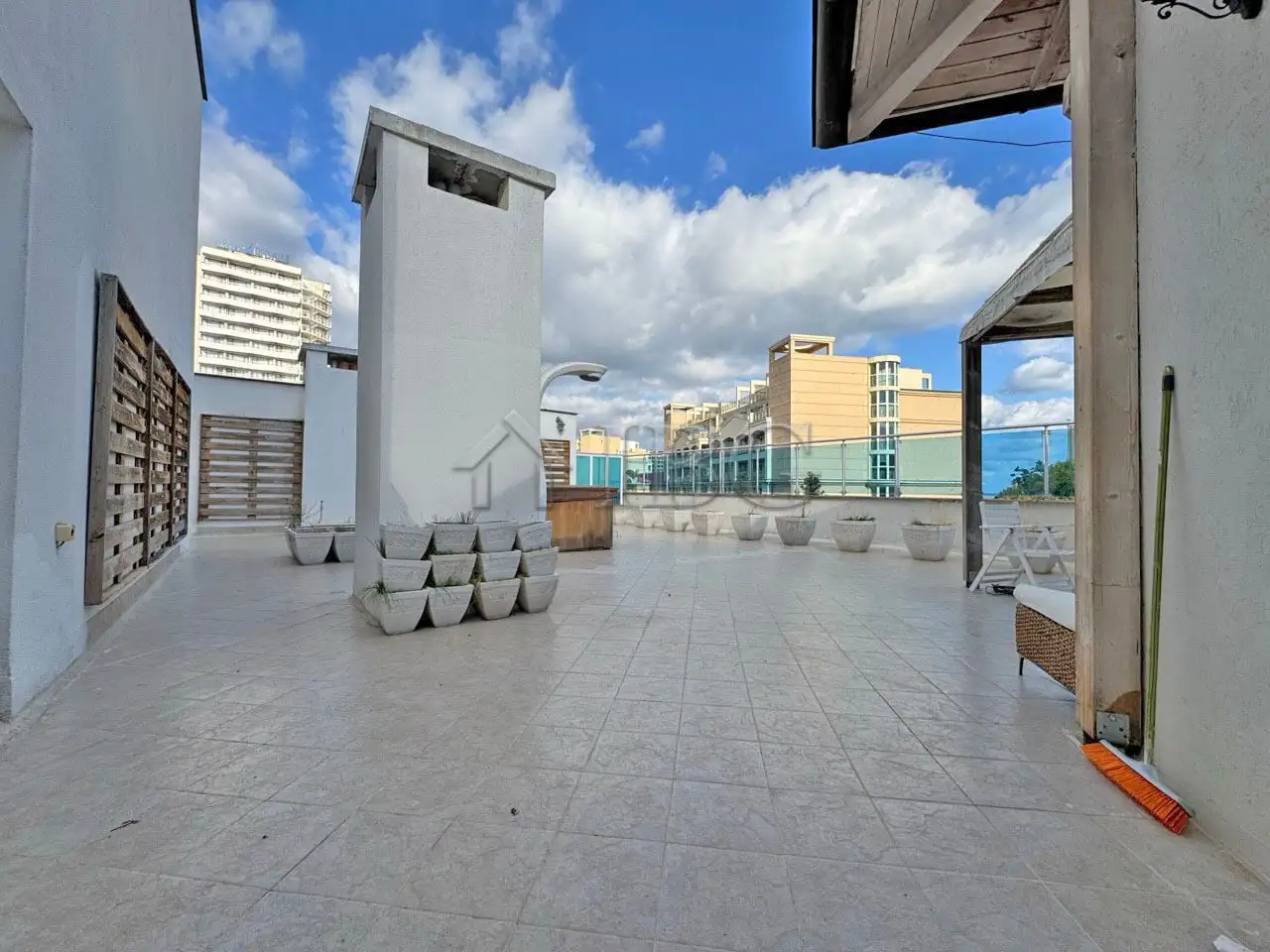 Flat 361m² in Bulgaria, Sunny Beach. Priced at 200000€ rent photo-4