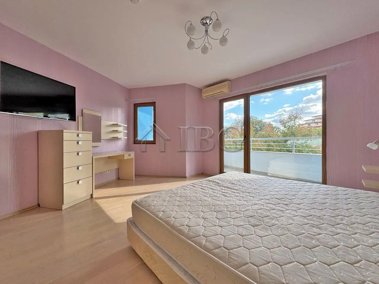 Flat 361m² in Bulgaria, Sunny Beach. Priced at 200000€ rent photo-12