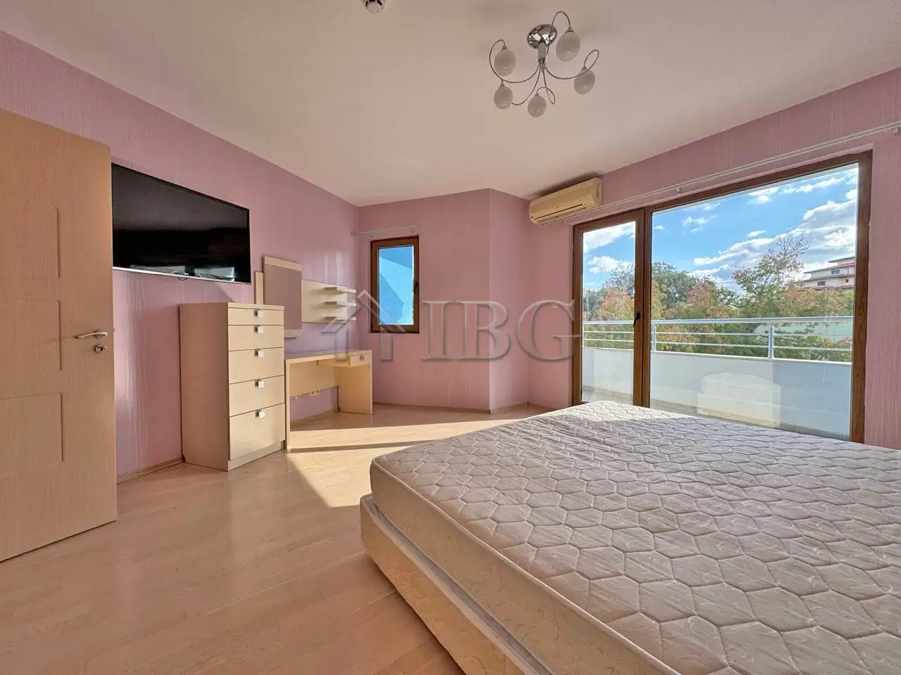 Flat 361m² in Bulgaria, Sunny Beach. Priced at 200000€ rent photo-18