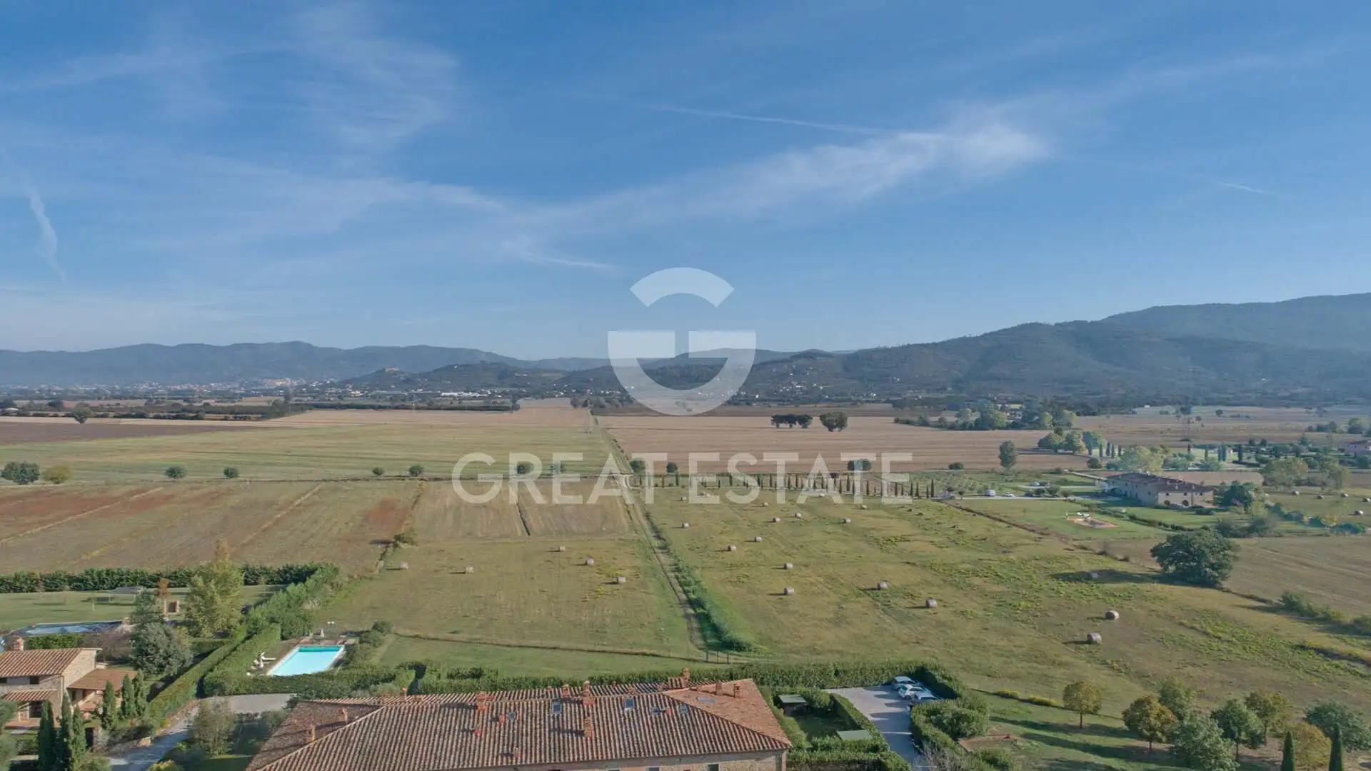 House 110m² in Italy, Arezzo. Priced at 350000€ rent photo-2