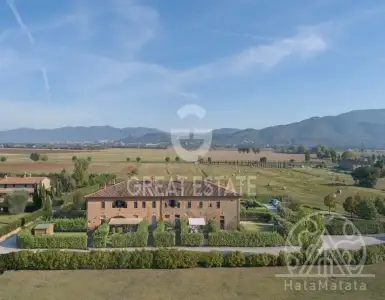 Buy in Italy for 350000€