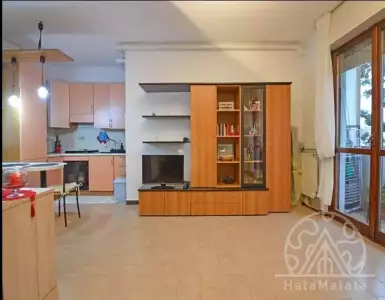 Buy in Italy for 98000€