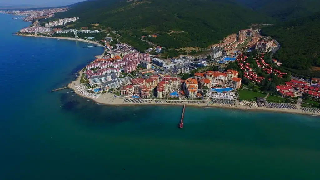 Flat 73m² in Bulgaria, Elenite. Priced at 50000€ rent photo-17