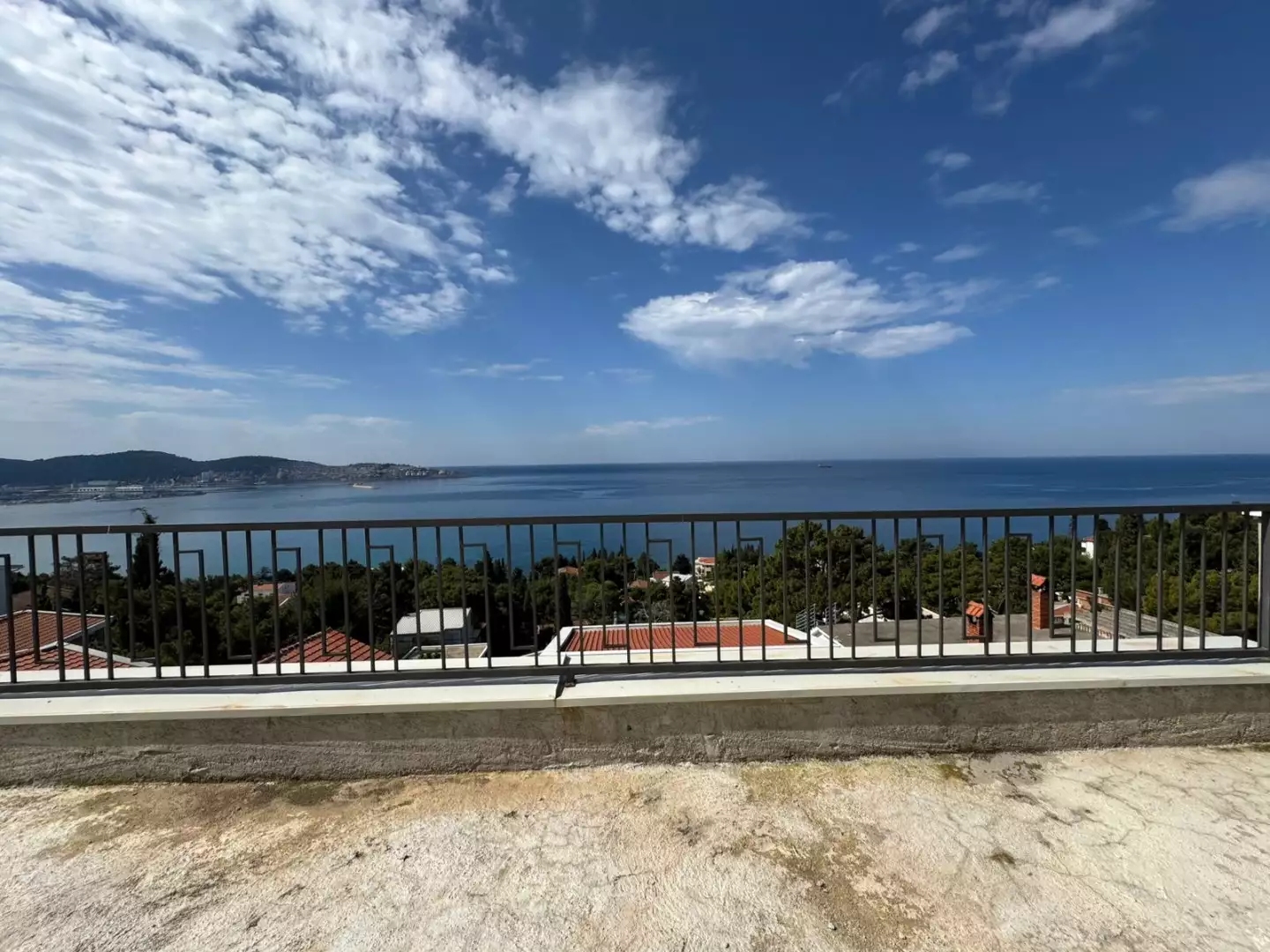 House 338m² in Montenegro, Bar. Priced at 350000€ rent photo-5