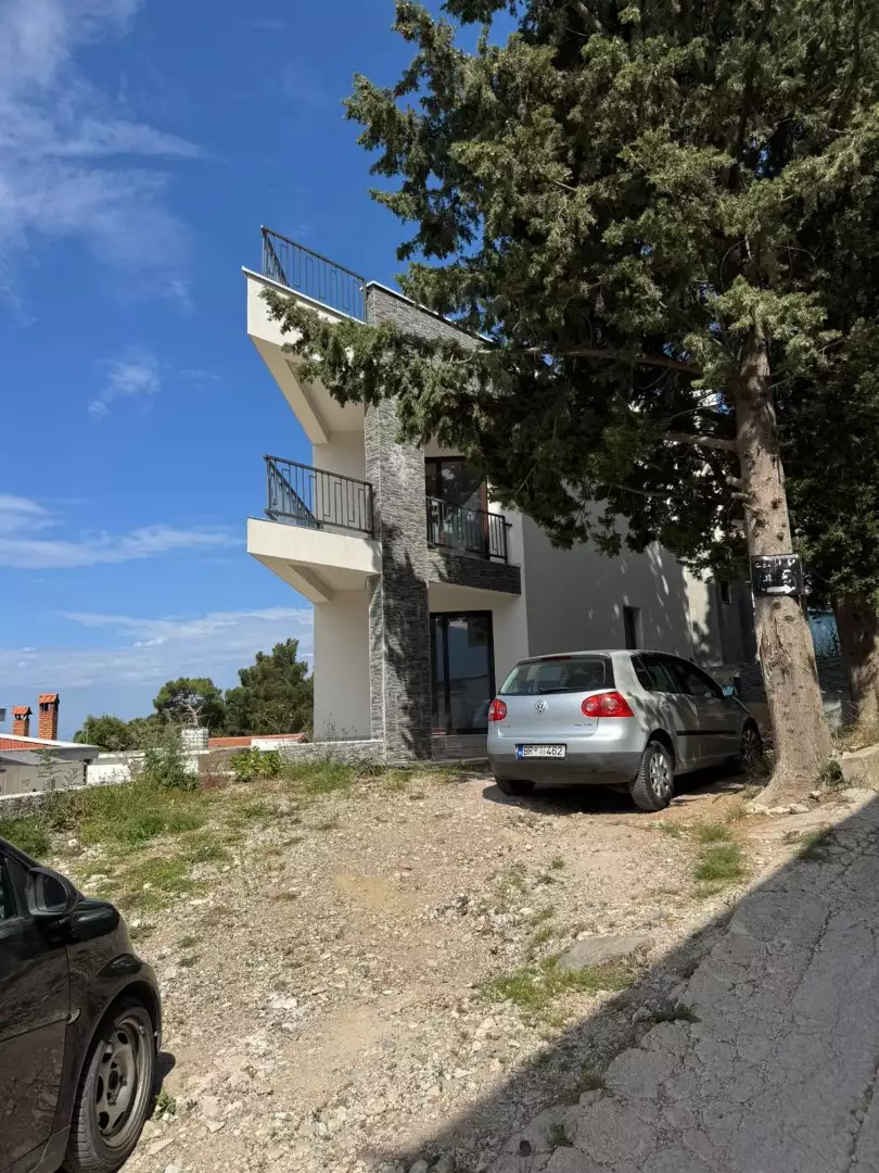 House 338m² in Montenegro, Bar. Priced at 350000€ rent photo-14