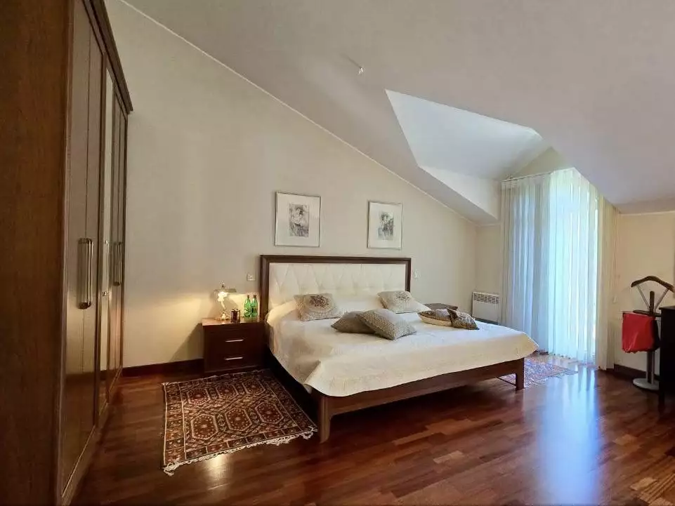 House 177m² in Montenegro, Lastva Grbaljska. Priced at 350000€ rent photo-4