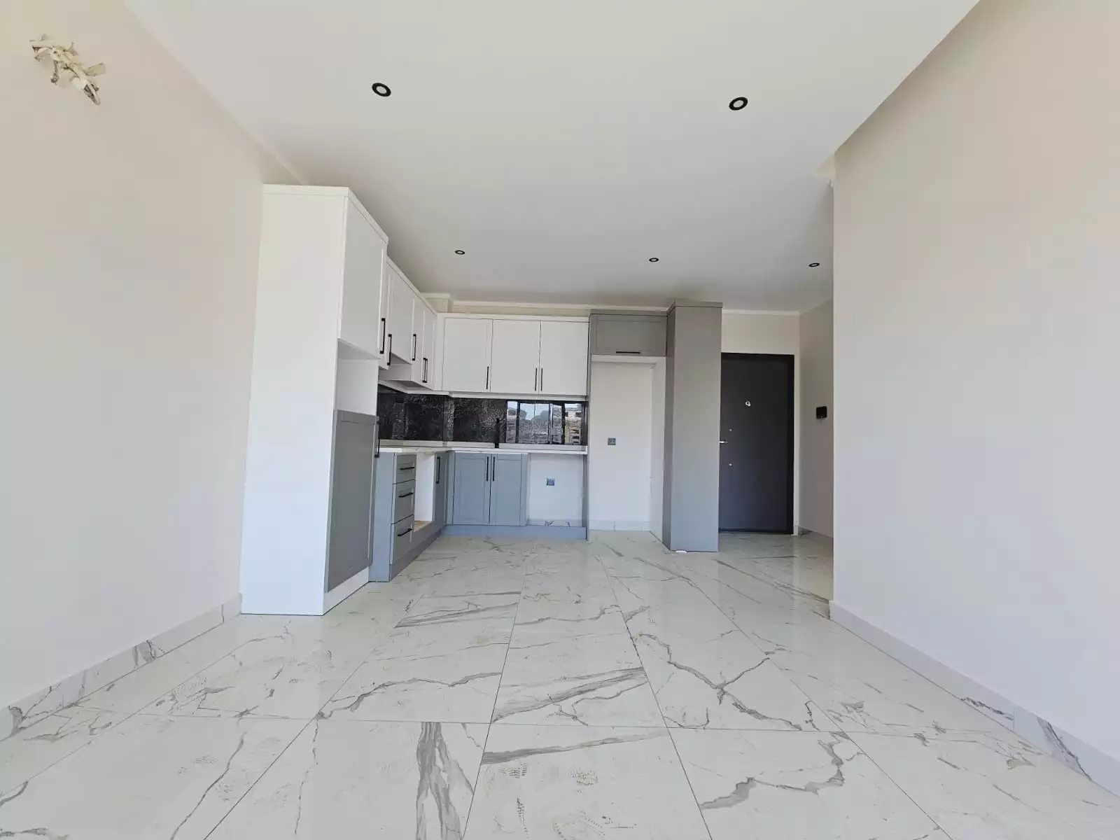 Flat 60m² in Turkey, Kargicak. Priced at 85500€ rent photo-25