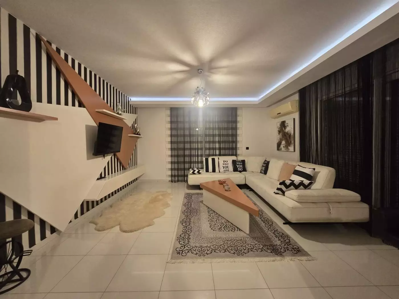 Penthouse 200m² in Turkey, Mahmutlar. Priced at 286000€ rent photo-1
