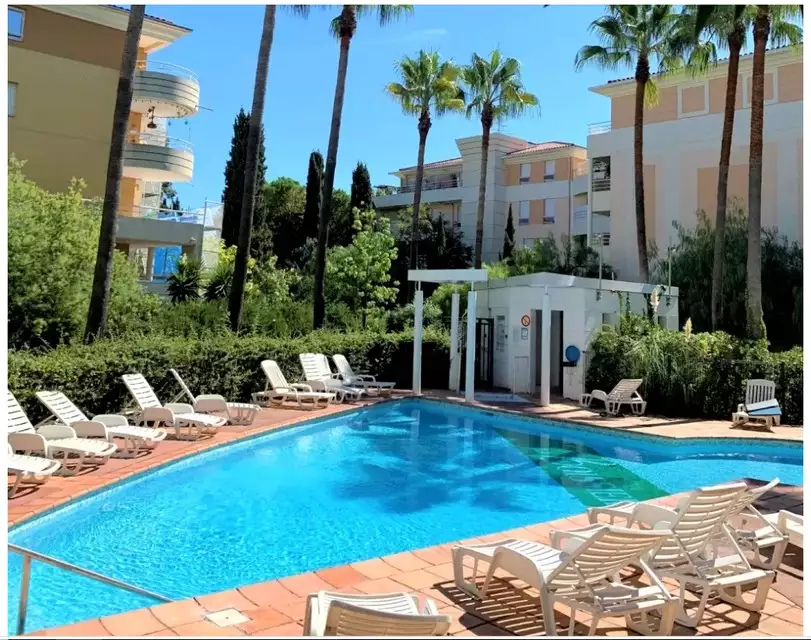 Flat 67m² in France, Cannes. Priced at 295000€ rent photo-11
