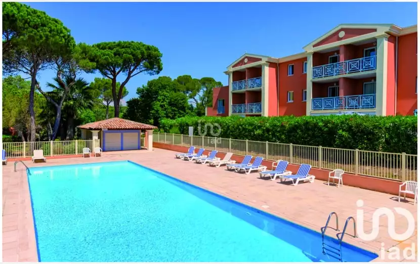 Flat 60m² in France, Saint-Rafael. Priced at 283000$ rent photo-2