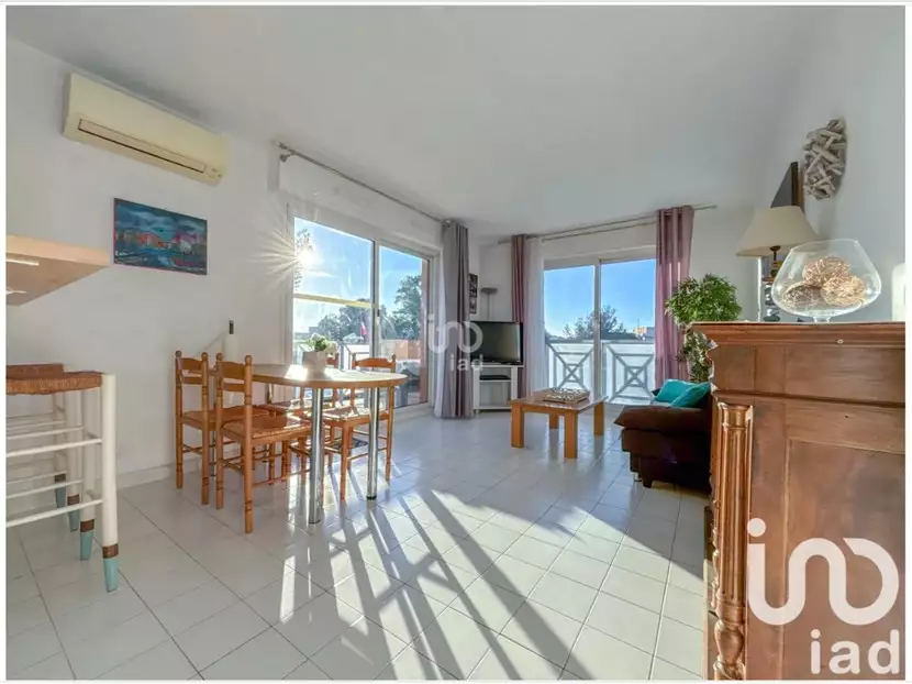 Flat 60m² in France, Saint-Rafael. Priced at 283000$ rent photo-5