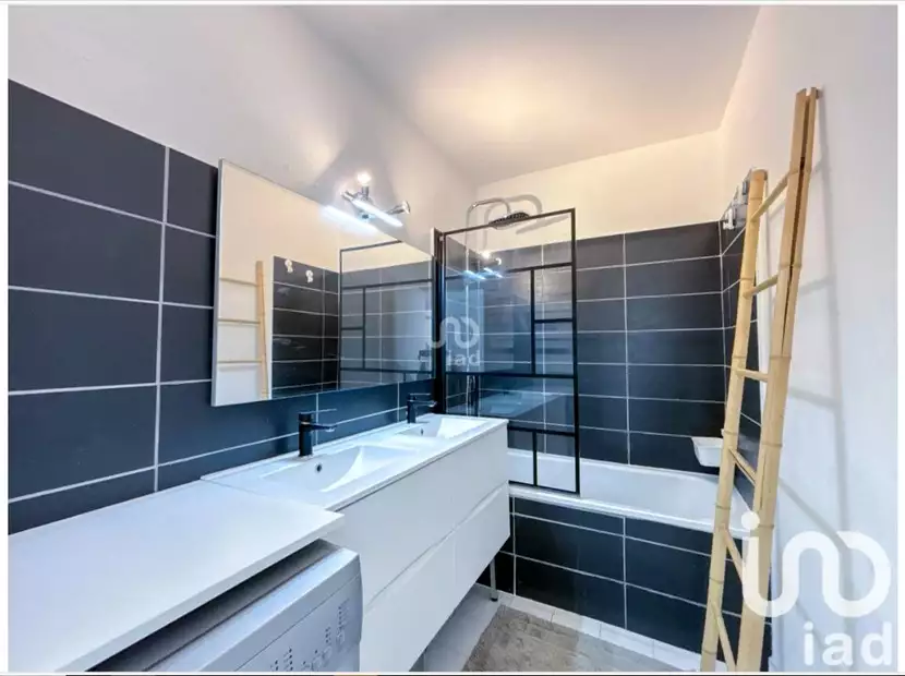 Flat 60m² in France, Saint-Rafael. Priced at 283000$ rent photo-9