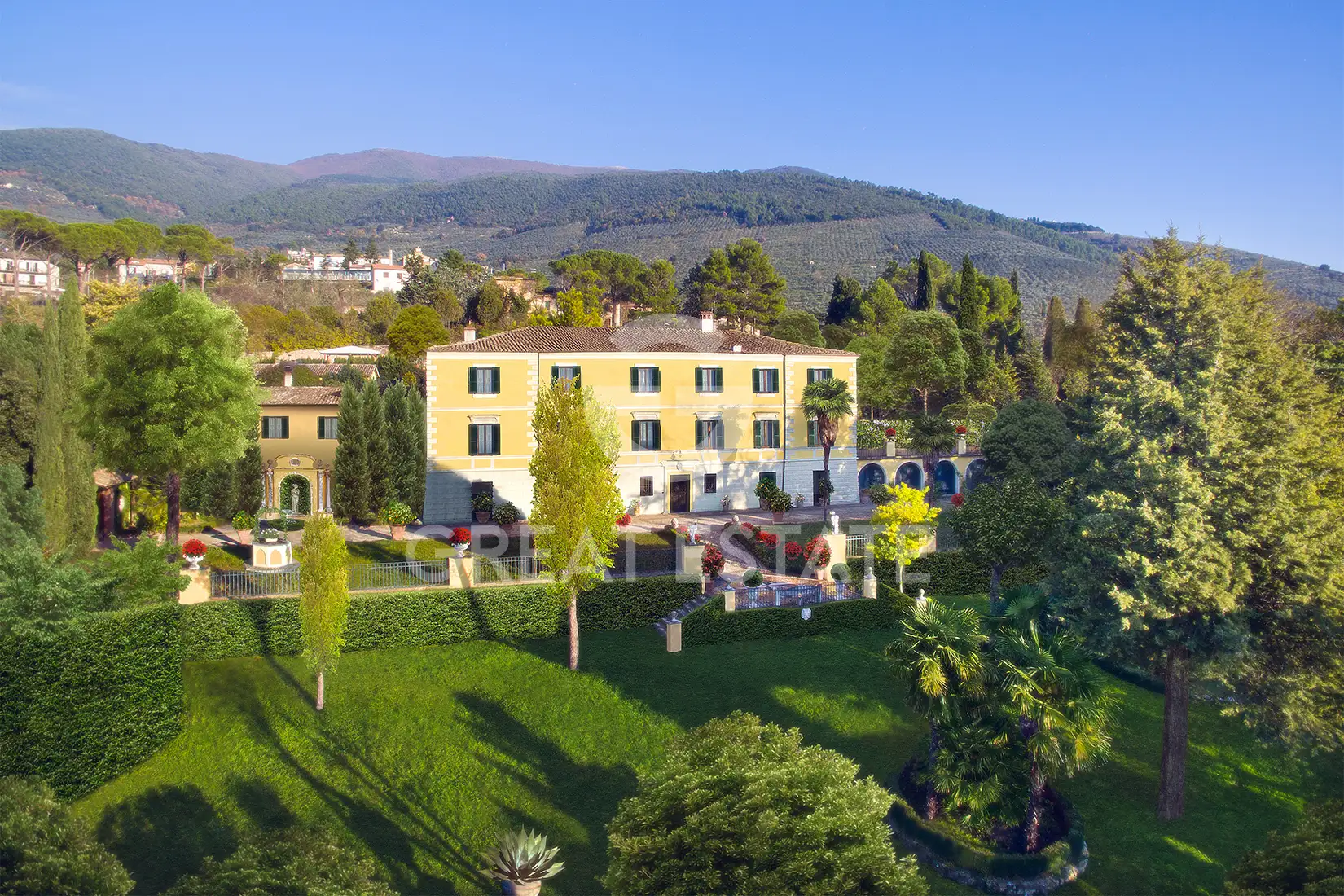 Villa 662m² in Italy, Perugia. Priced at 1480000€ rent photo-1