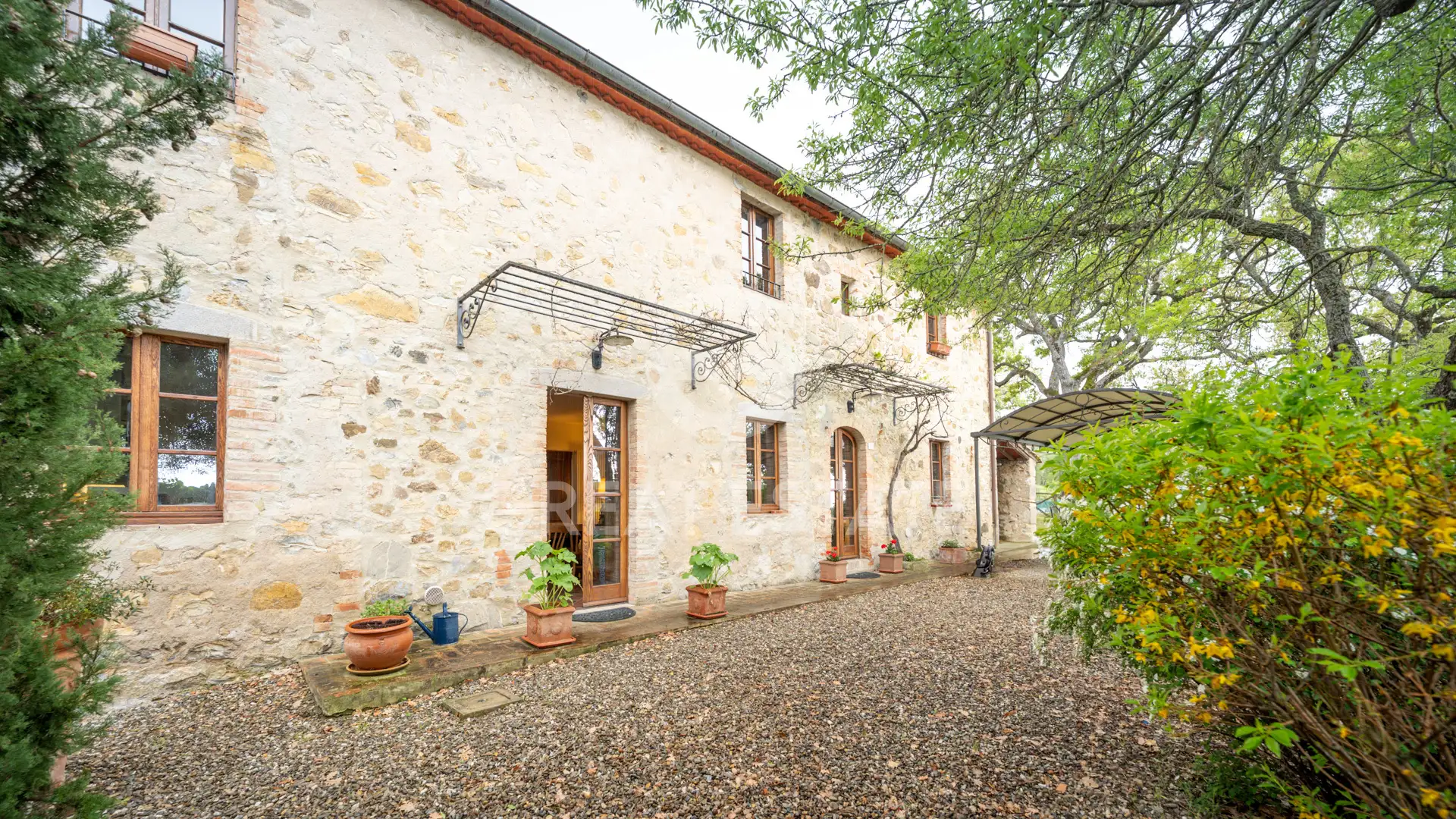 House 216m² in Italy, Siena. Priced at 720000€ rent photo-3