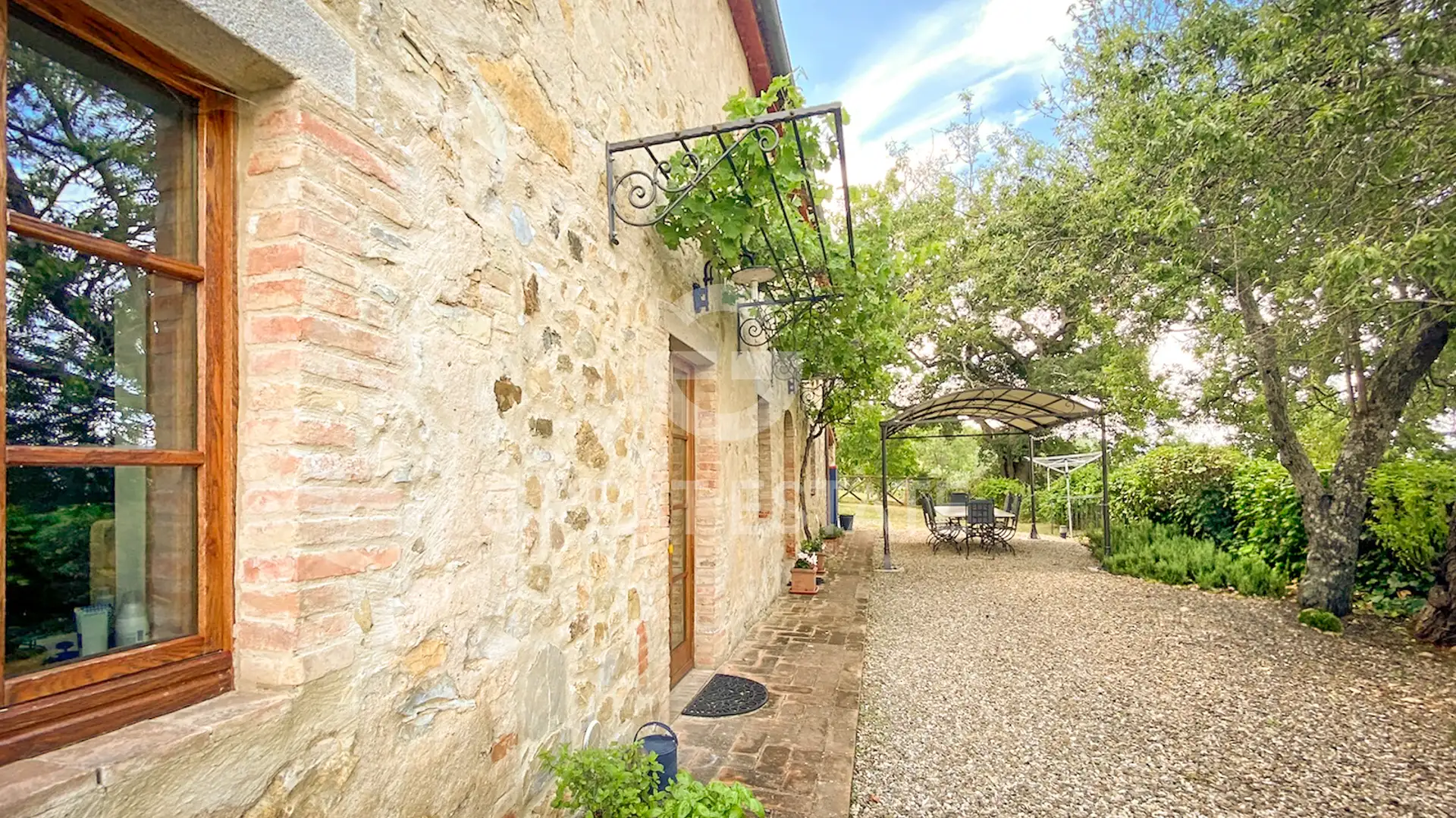 House 216m² in Italy, Siena. Priced at 720000€ rent photo-5