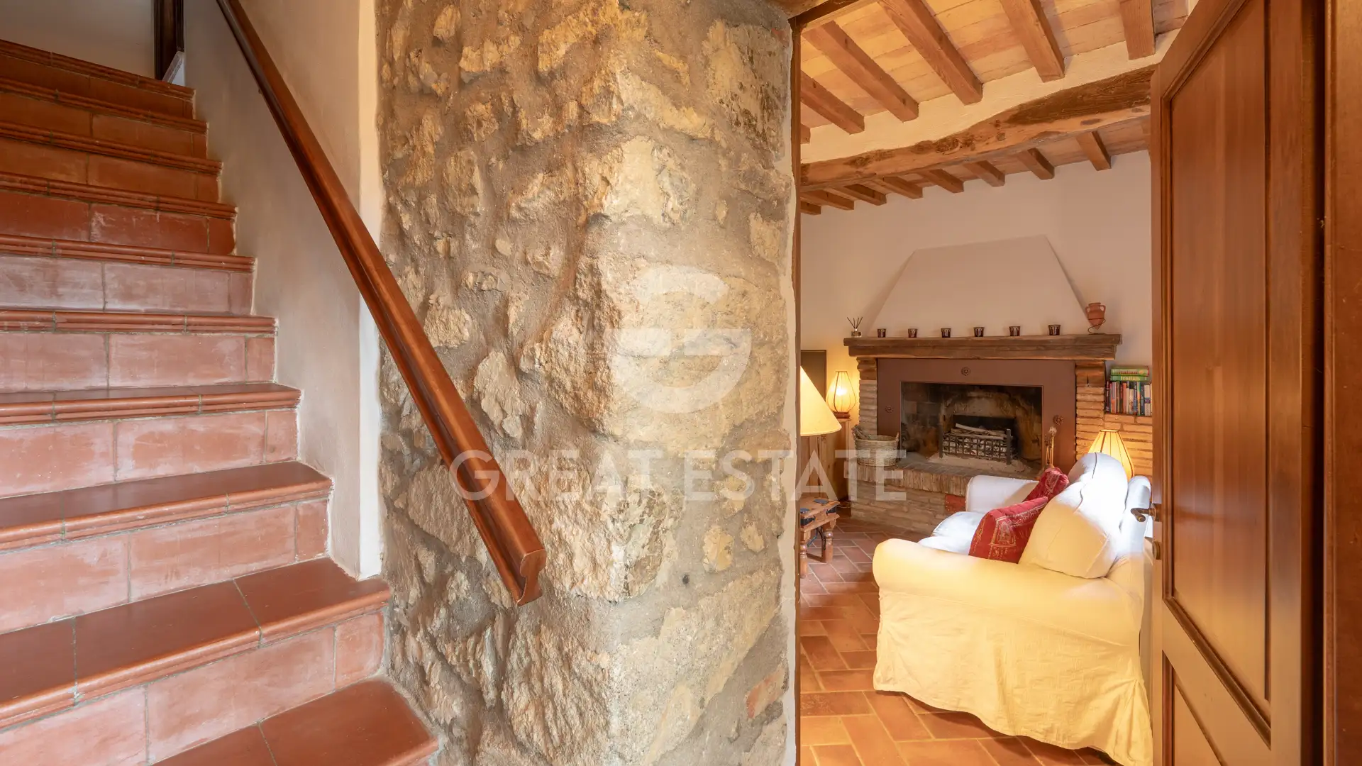 House 216m² in Italy, Siena. Priced at 720000€ rent photo-13