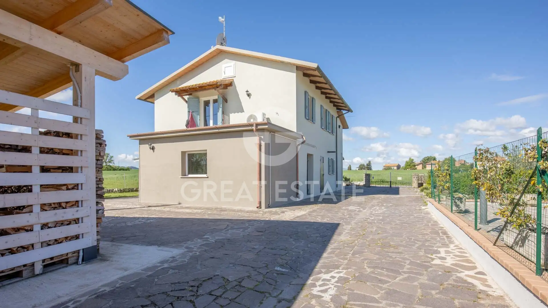 Villa 220m² in Italy, Perugia. Priced at 350000€ rent photo-2