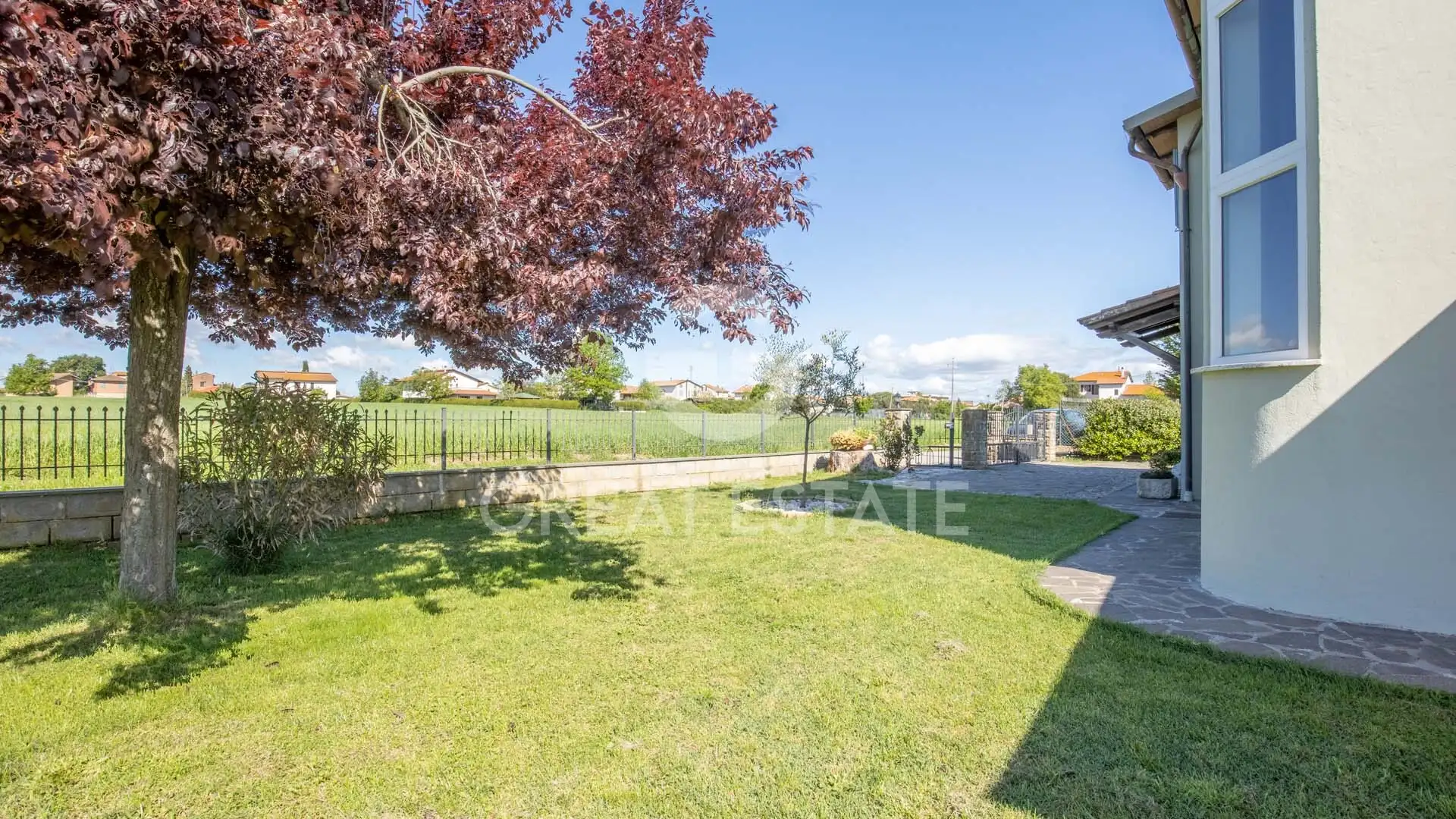 Villa 220m² in Italy, Perugia. Priced at 350000€ rent photo-8