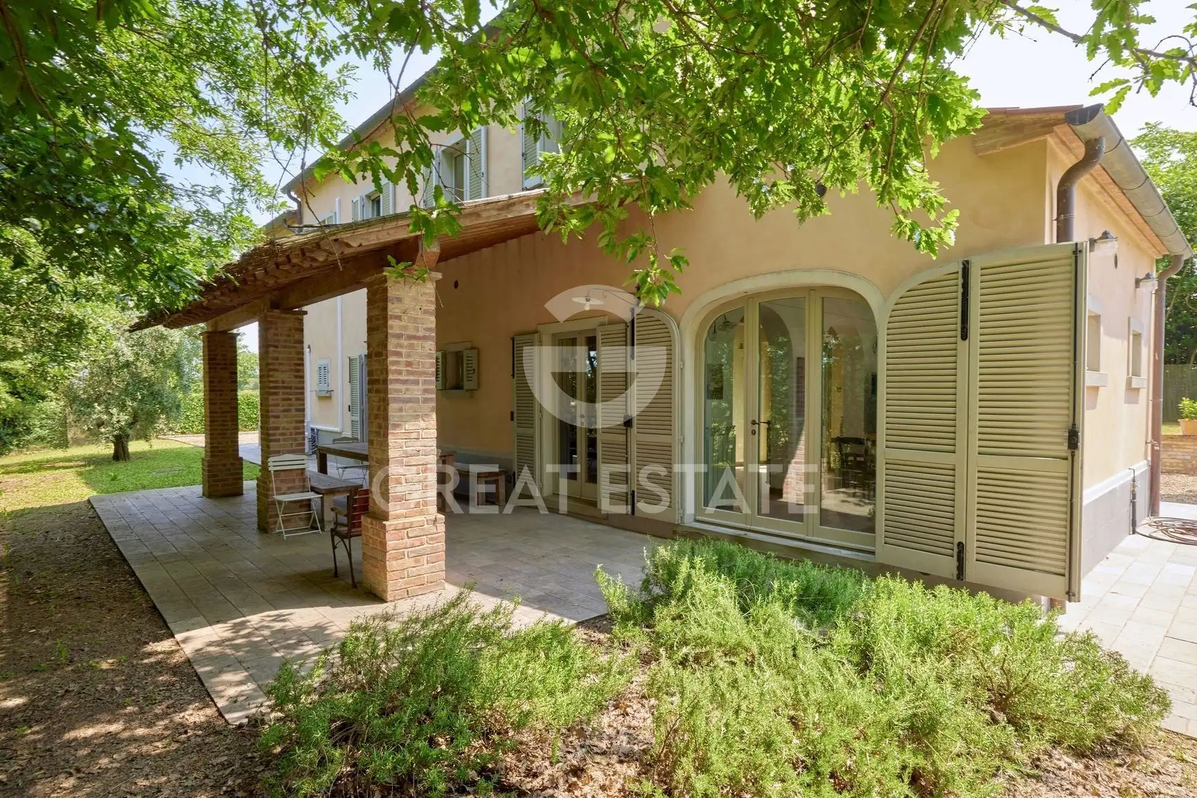 House 198m² in Italy, Arezzo. Priced at 890000€ rent photo-4