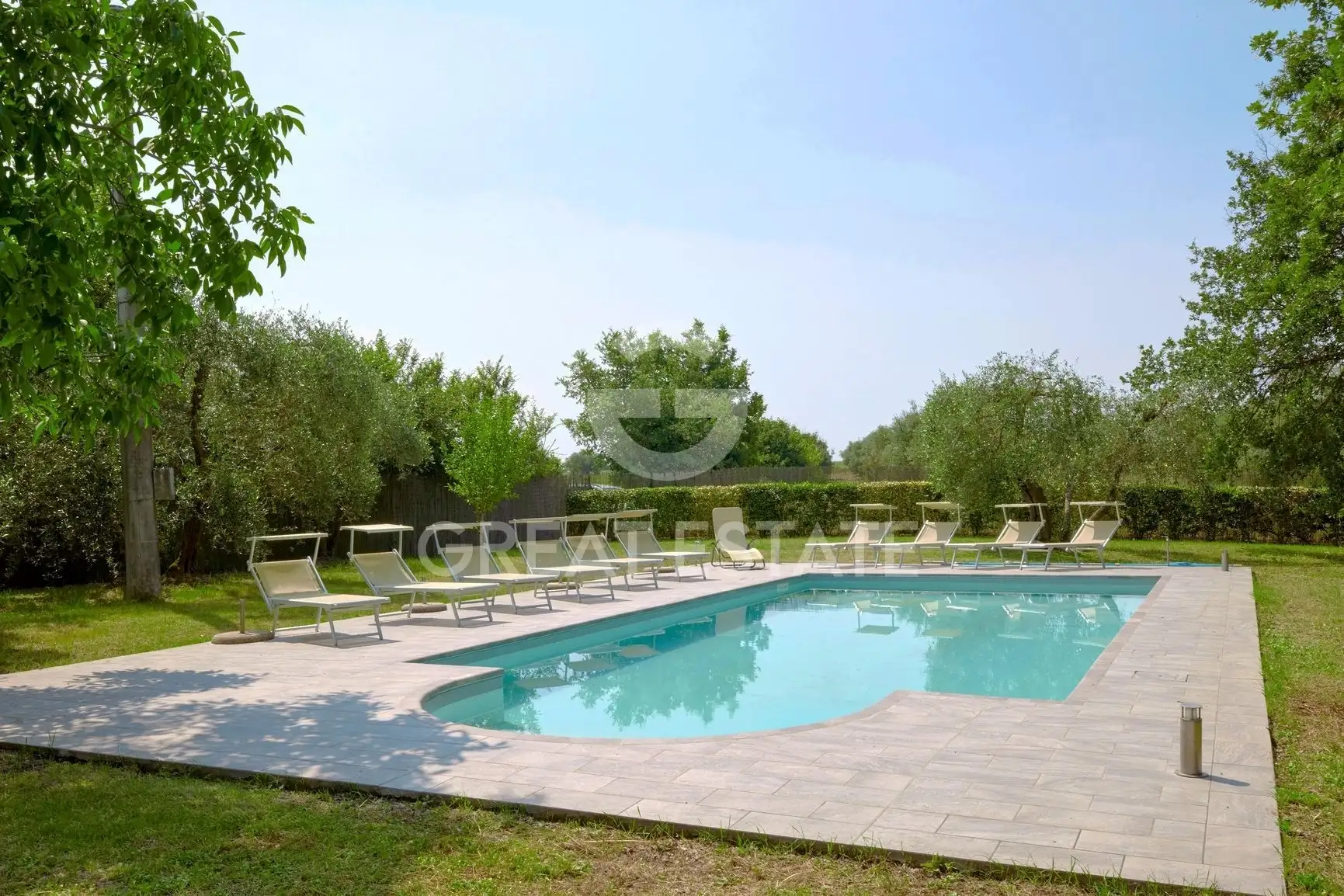 House 198m² in Italy, Arezzo. Priced at 890000€ rent photo-7