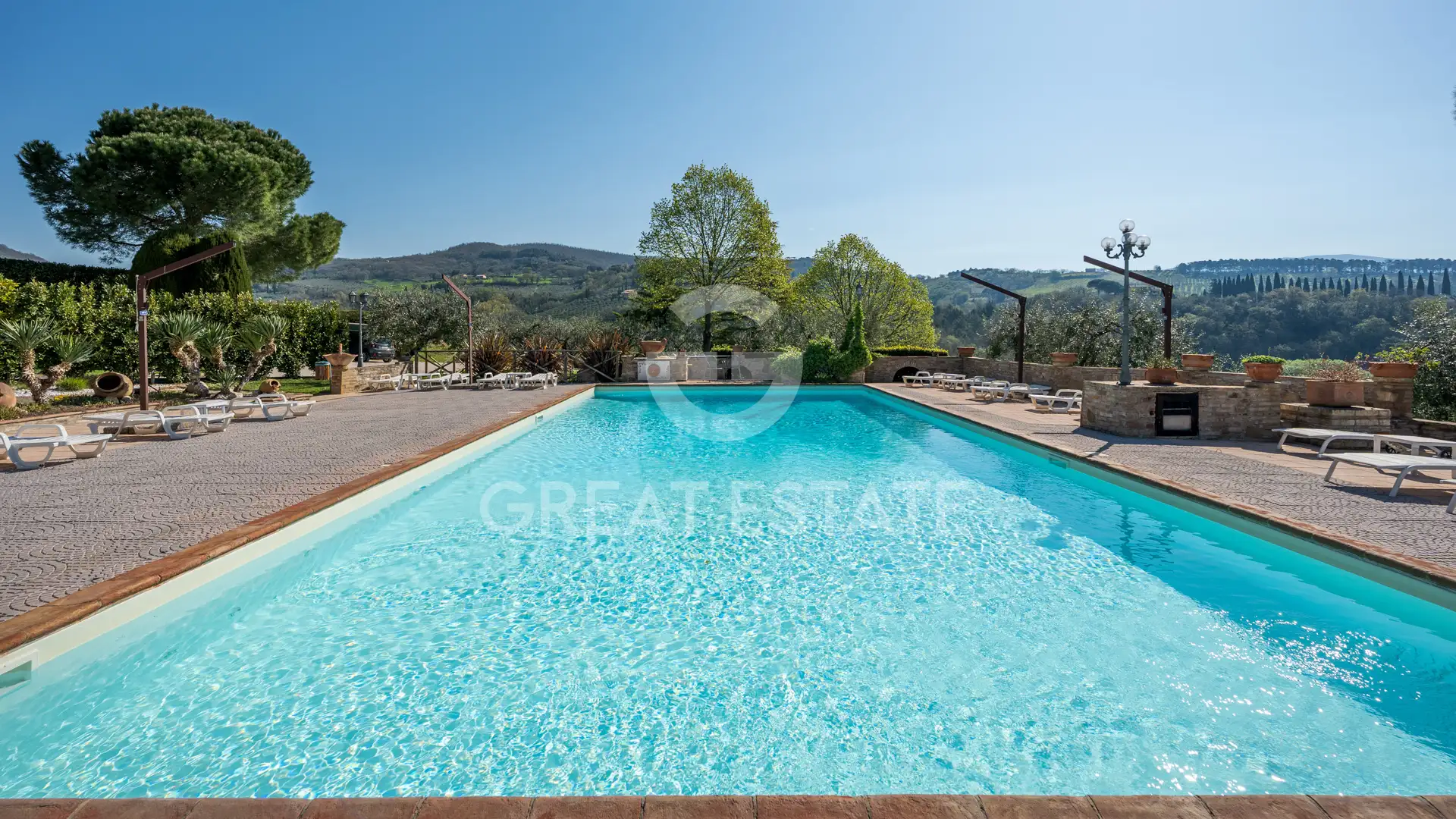House 625m² in Italy, Perugia. Priced at 2200000€ rent photo-5