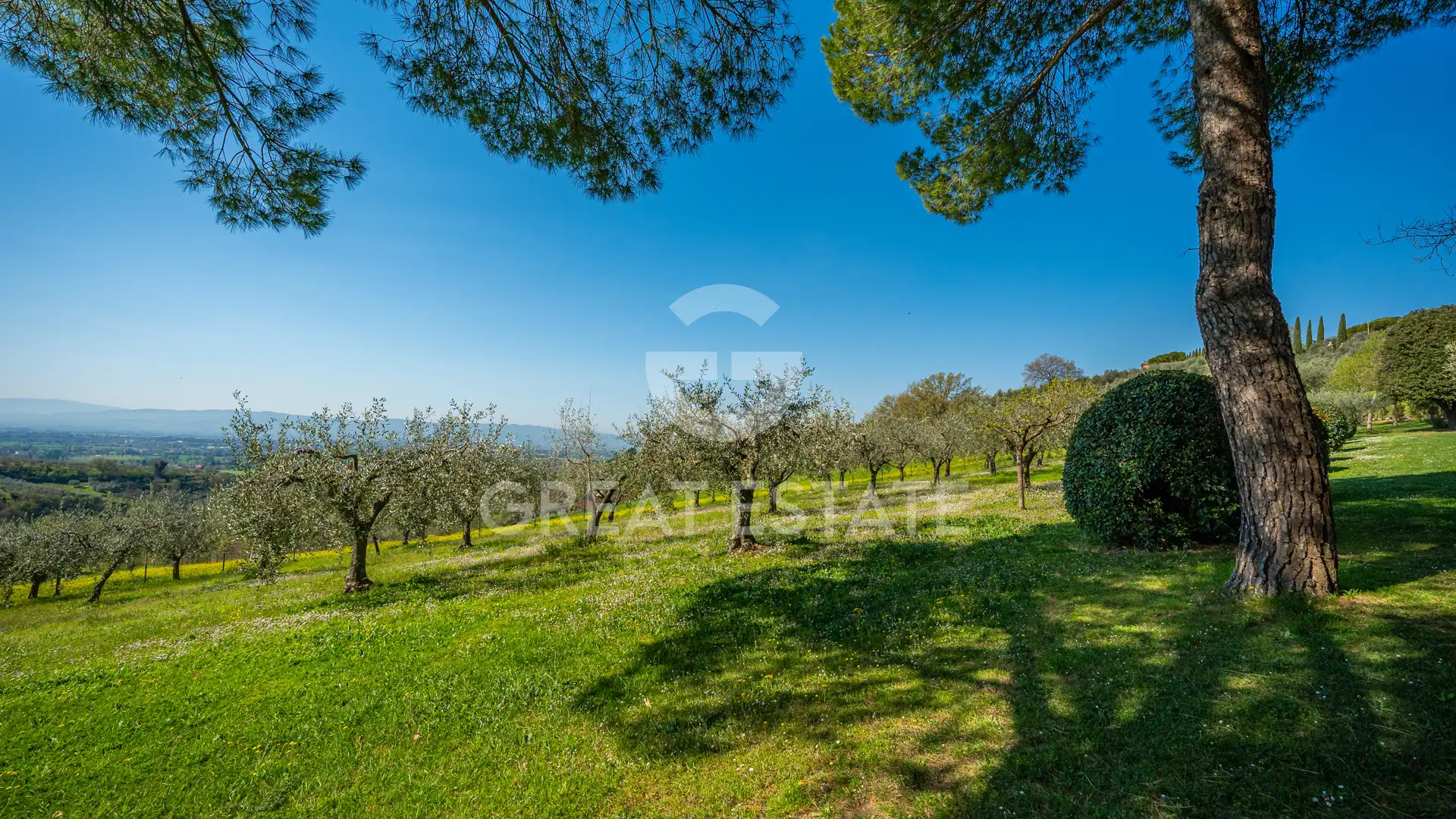 House 625m² in Italy, Perugia. Priced at 2200000€ rent photo-9