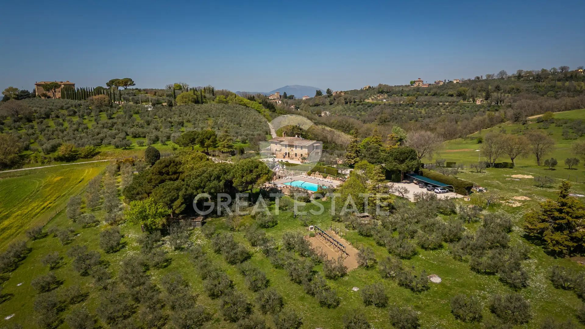 House 625m² in Italy, Perugia. Priced at 2200000€ rent photo-9