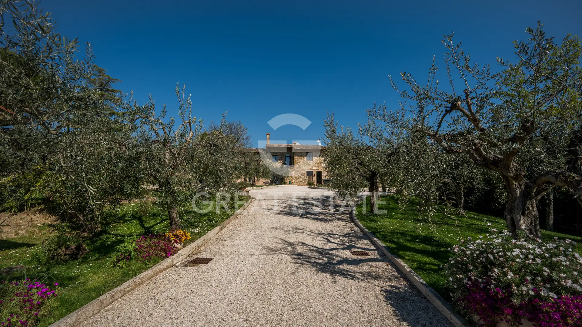 House 625m² in Italy, Perugia. Priced at 2200000€ rent photo-8
