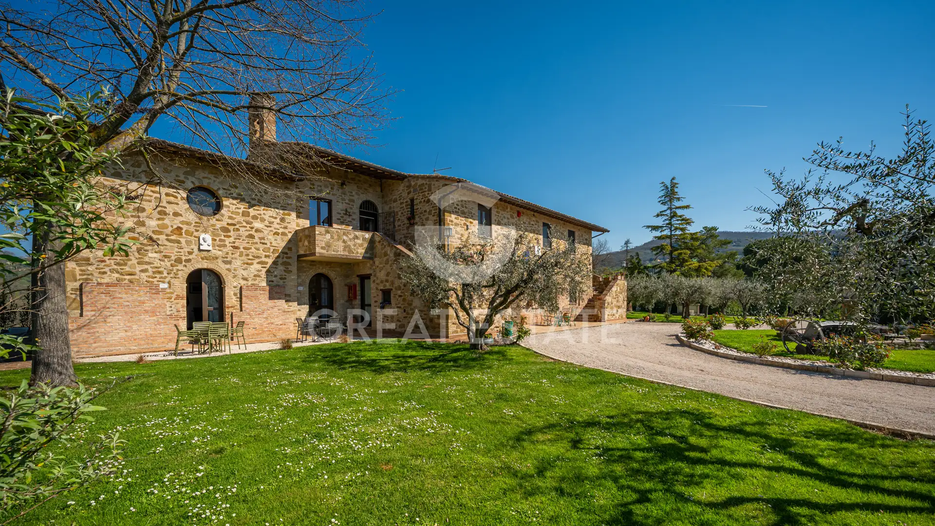 House 625m² in Italy, Perugia. Priced at 2200000€ rent photo-7