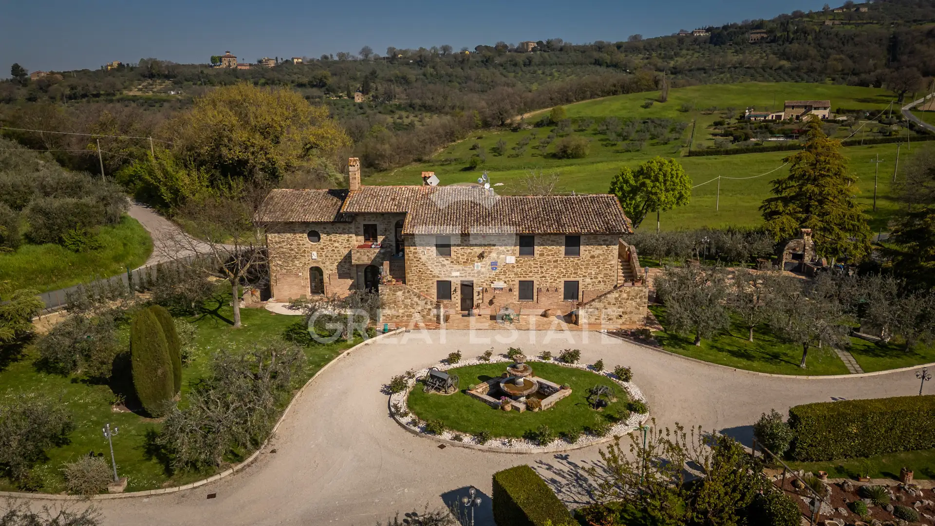 House 625m² in Italy, Perugia. Priced at 2200000€ rent photo-14